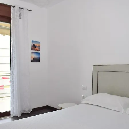 Apartment Lalzit Bay Dream - Happy