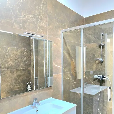 Апартаменты Lalzit Bay Dream - Happy