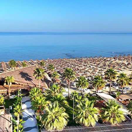 Апартаменты Lalzit Bay Dream - Happy Plazhi San Pietro
